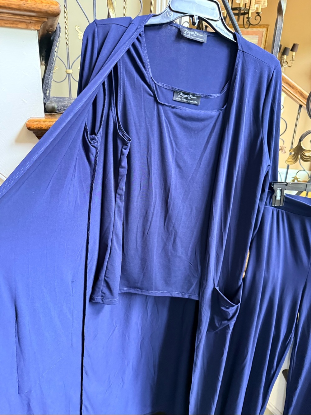 Brigitte Brianna 3 piece Navy travel set. M
Tank,long cardigan and pant. - Picture 5 of 10
